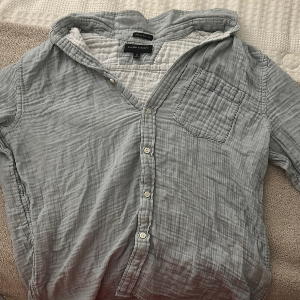 Banana Republic Gray Casual Button Down Shirt with Textured Pattern